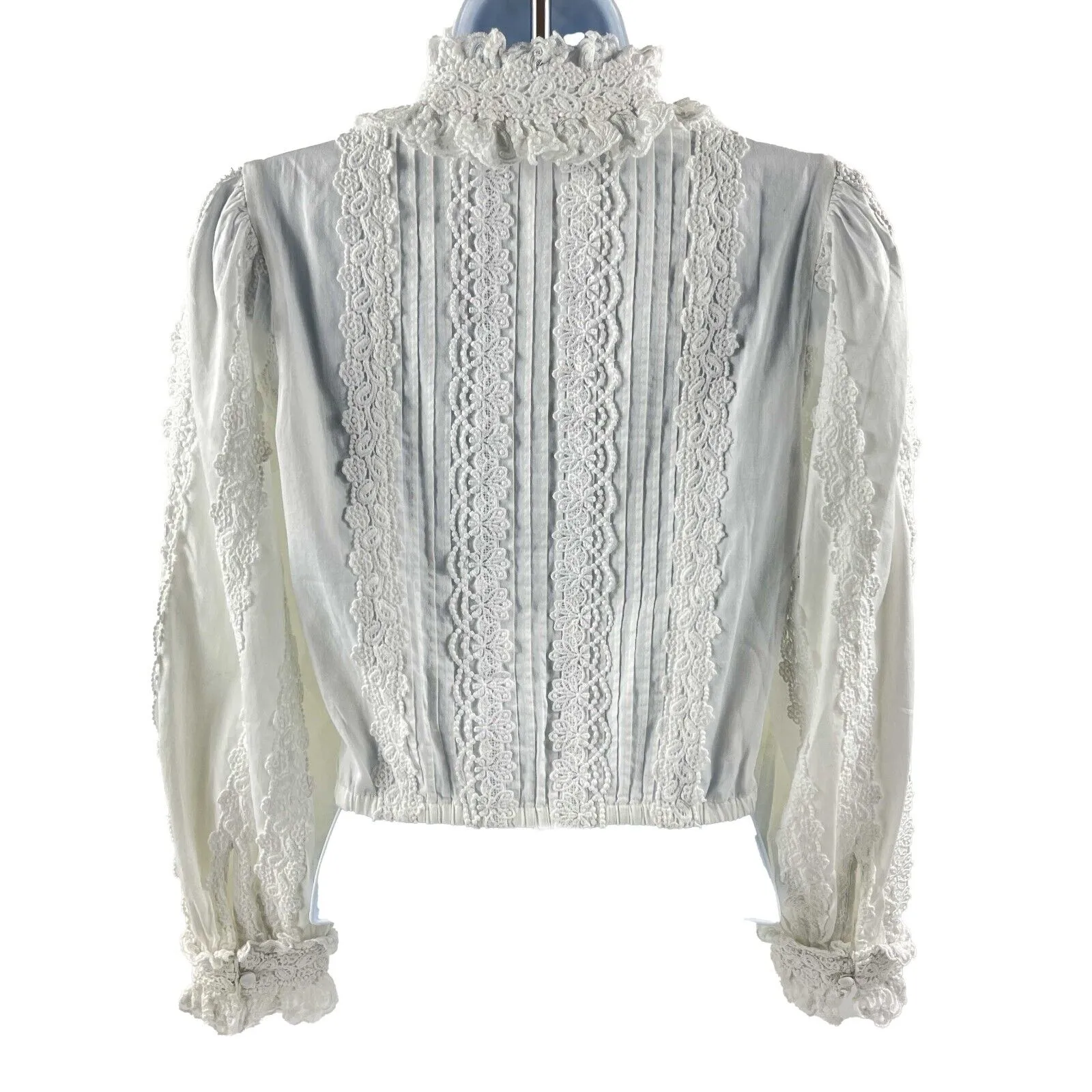 Alice   Olivia - New w/ Tags - Lace Cropped Blouse - Off-White - XS - Top