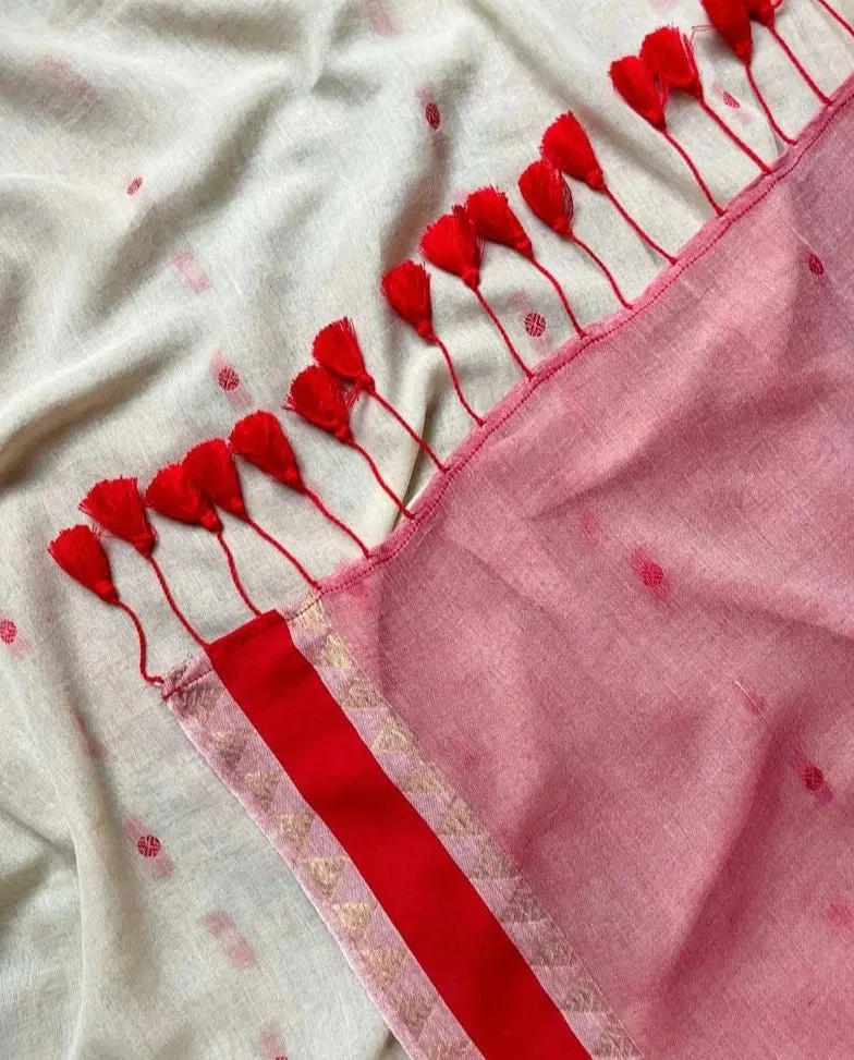 Gorgeous Off-white Mul Cotton Saree With Red And Gold Details