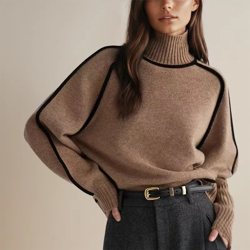 Koryn - Luxury Turtleneck with Contrasting Details