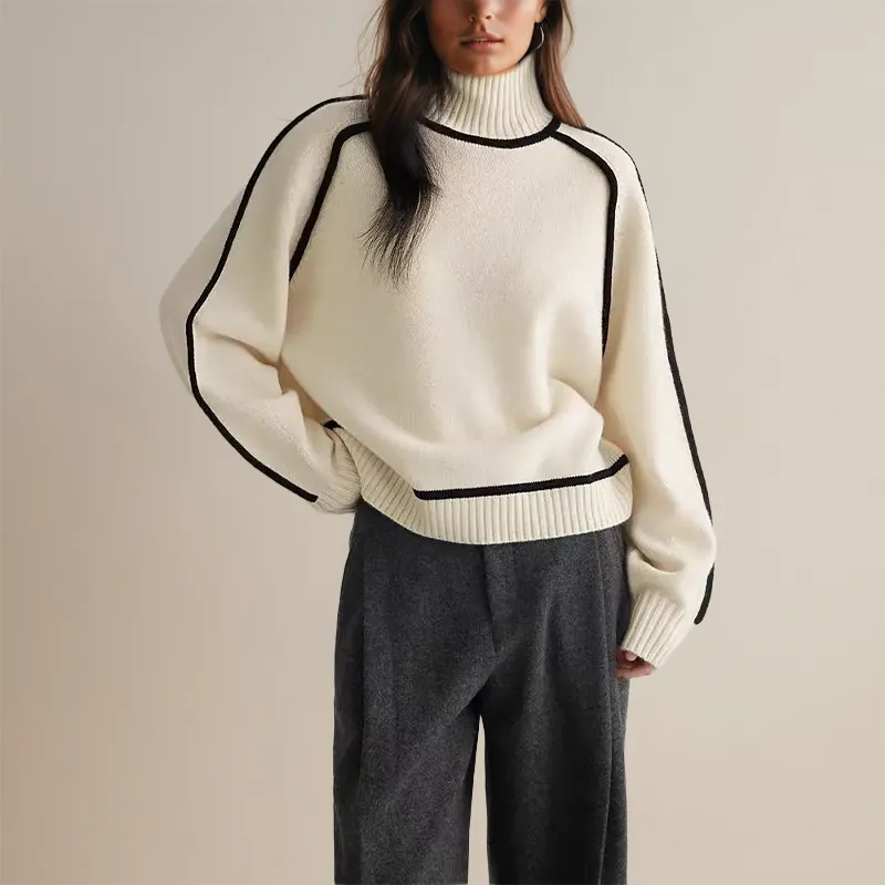 Koryn - Luxury Turtleneck with Contrasting Details