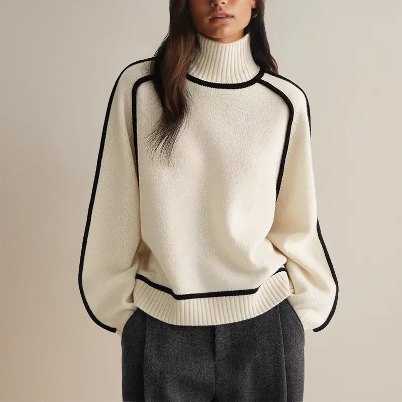 Koryn - Luxury Turtleneck with Contrasting Details