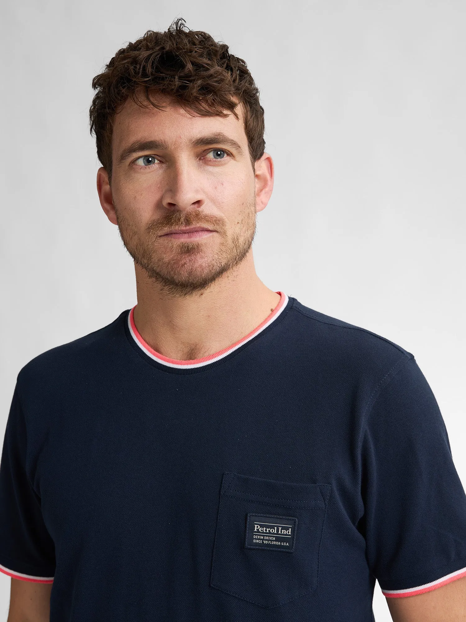 Pocket T-shirt Pebblefront